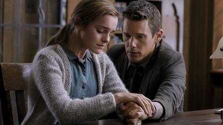 <i>Wohoo!</i> Emma Watson Bugil di Film Terbaru